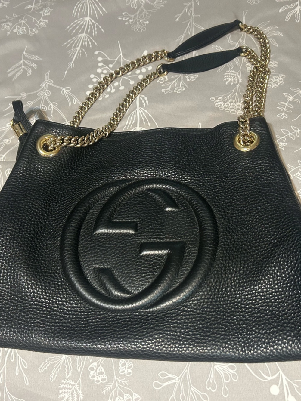 Gucci Black Pebbled Leather Shoulder Bag with Gold Chain